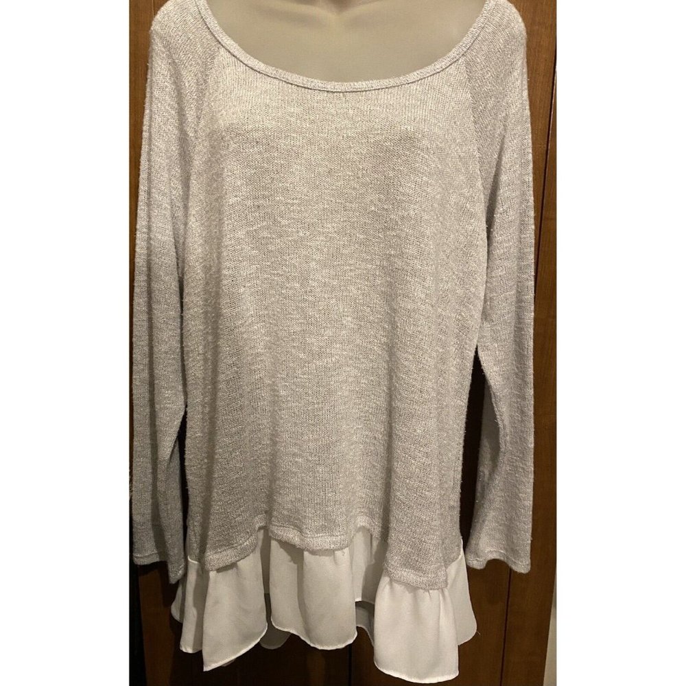 C Label Apparel Womens Sweater Sz L Gray Long sleeve Attached Blouse